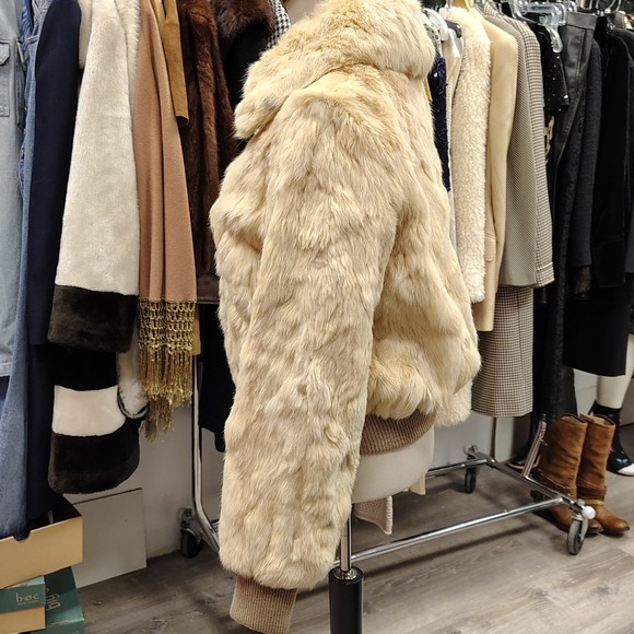 Elan Tan Rabbit Jacket - Picture 4 of 9